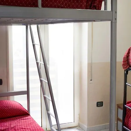 بيت شباب Bella نابولي