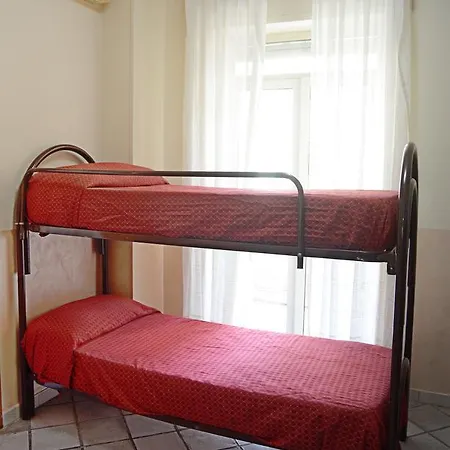 Bella Hostel *